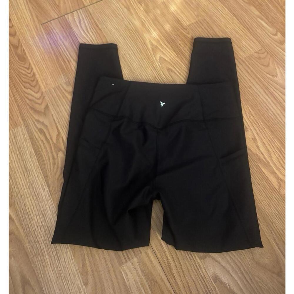 Old Navy Active High Rise Leggings Size Medium - Picture 8 of 8